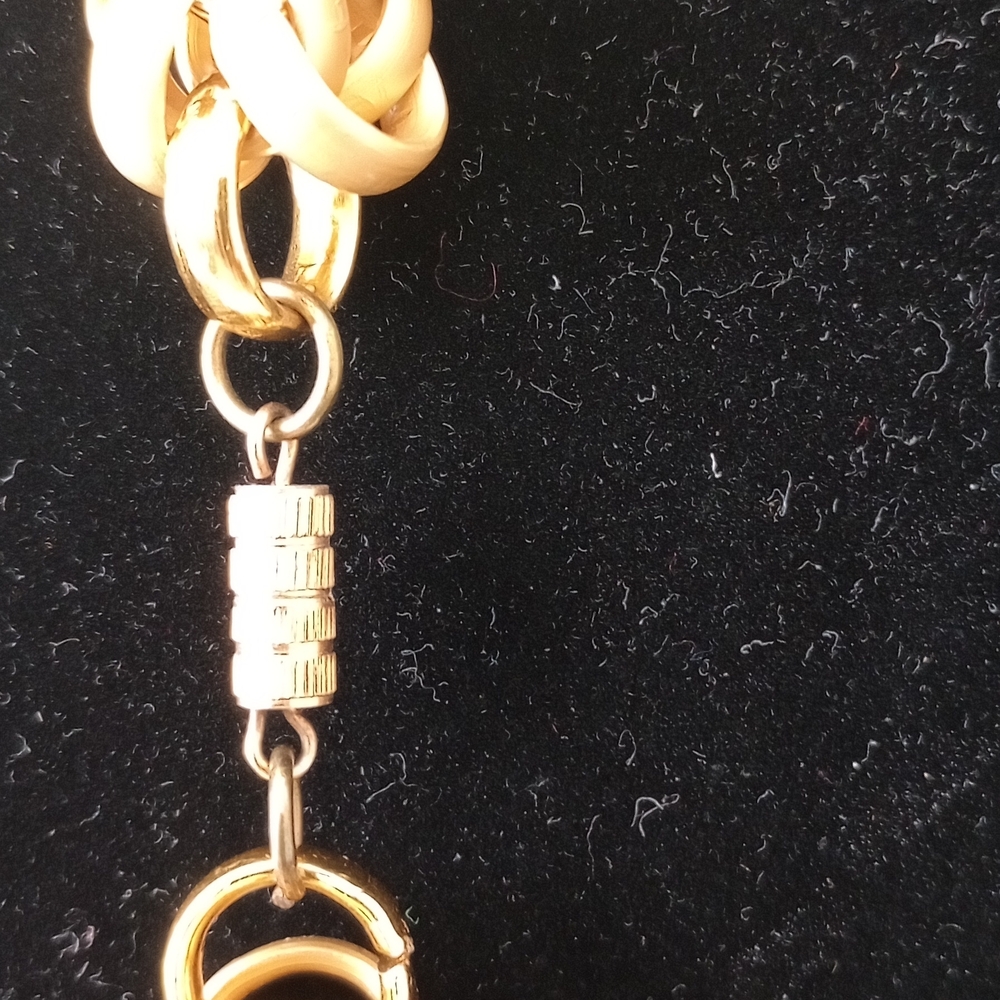 Classic Gold Knot Link Necklace for Women - Picture 4 of 6